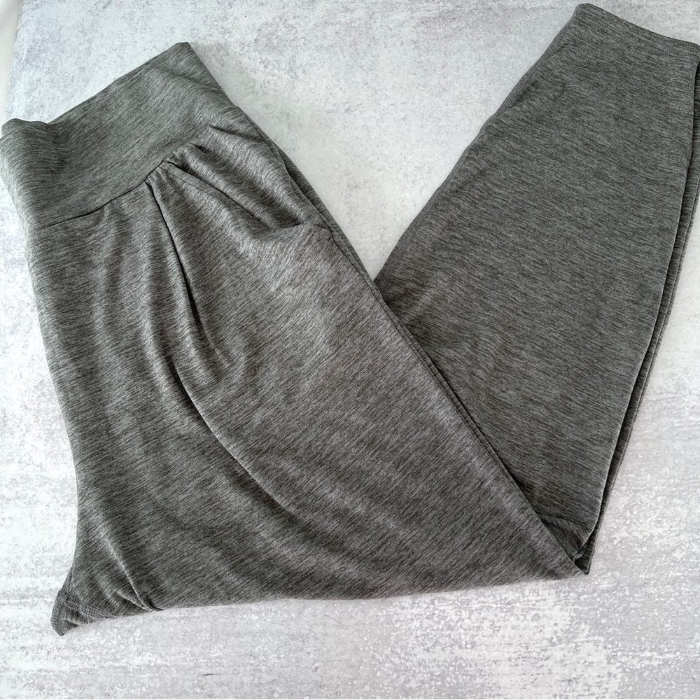 M 🩶 Vuori Lux At Ease Harem Jogger Pant Heather Gray - Picture 6 of 9